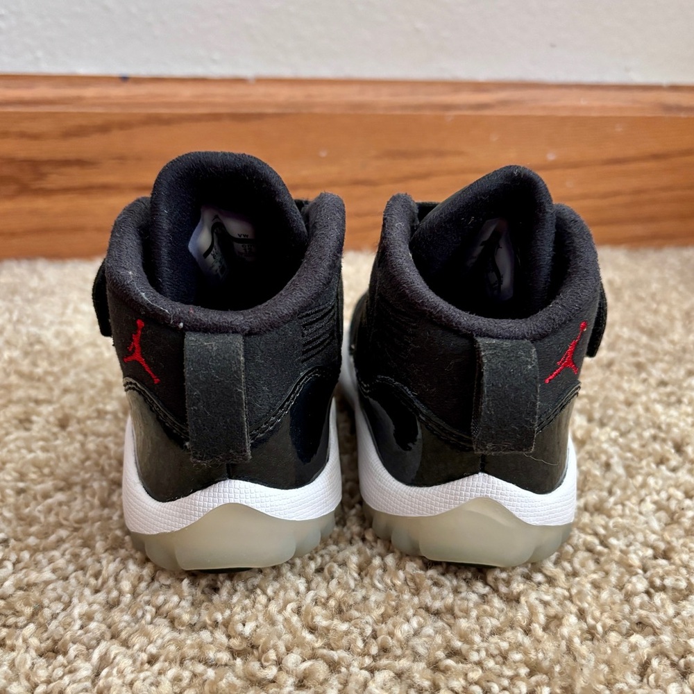 Jordan 11 - Picture 4 of 8